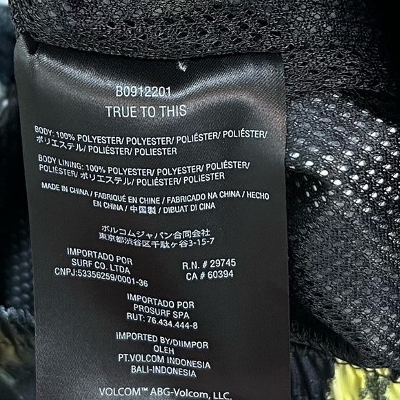 NWT Volcom Wind It Up Womens Runner Shorts in Black Combo - Picture 8 of 8